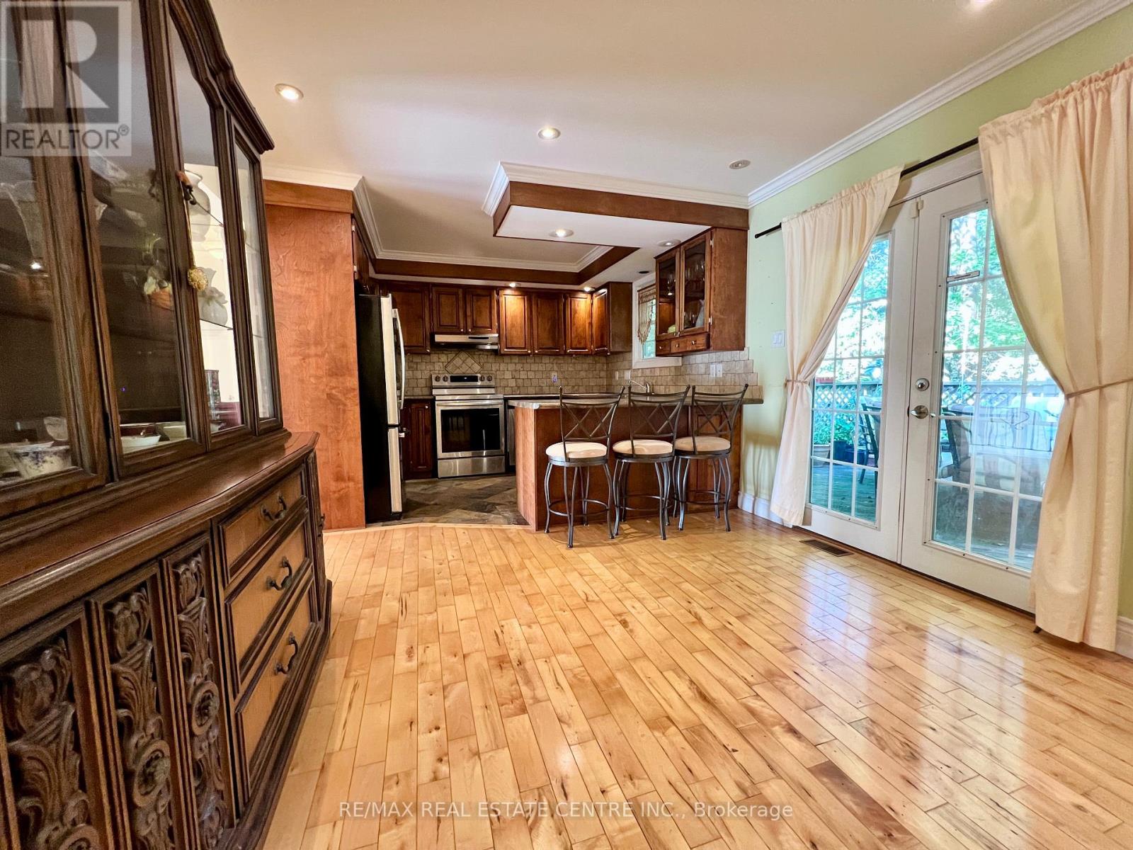 135 Christopher Avenue, Wasaga Beach, Ontario  L9Z 1S4 - Photo 9 - S12532138