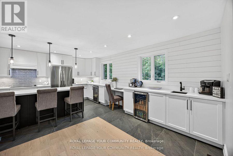 135 Huronwoods Drive, Oro-Medonte, Ontario  L0K 1E0 - Photo 11 - S12532144