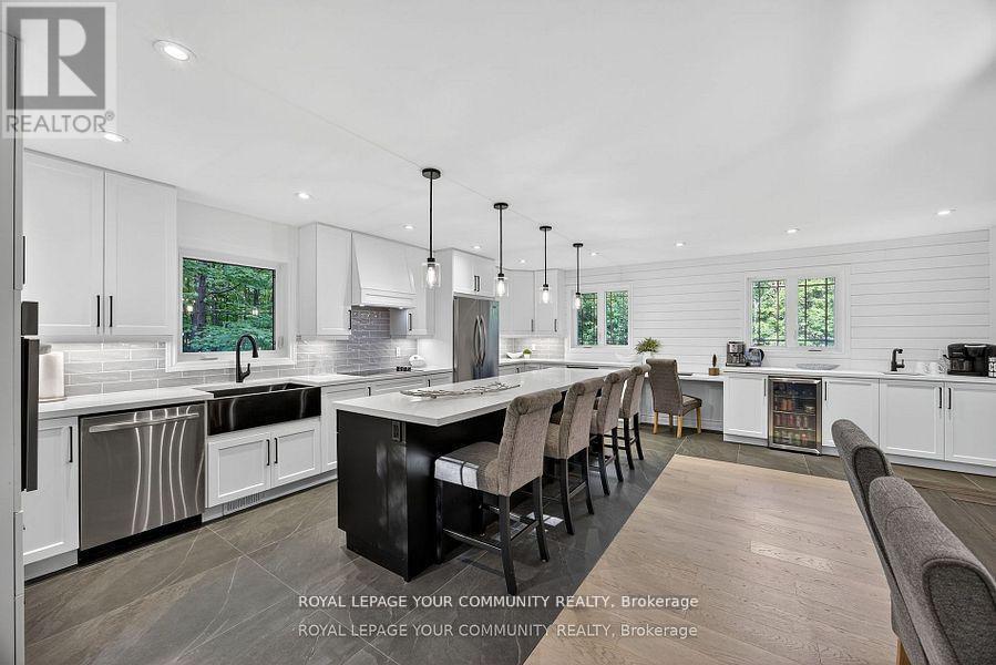 135 Huronwoods Drive, Oro-Medonte, Ontario  L0K 1E0 - Photo 9 - S12532144