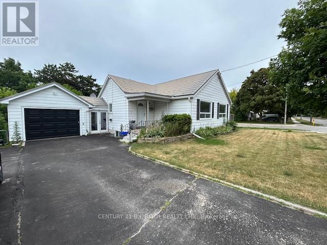 121 CUMBERLAND STREET, Barrie, Ontario