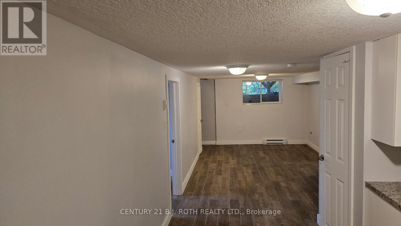 121 Cumberland Street, Barrie, Ontario  L4N 2P8 - Photo 8 - S12532178