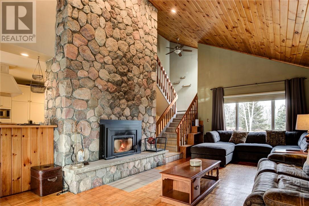 1767 Wallace Road, Chelmsford, Ontario P0M 1L0 - Photo 9 - 2125616