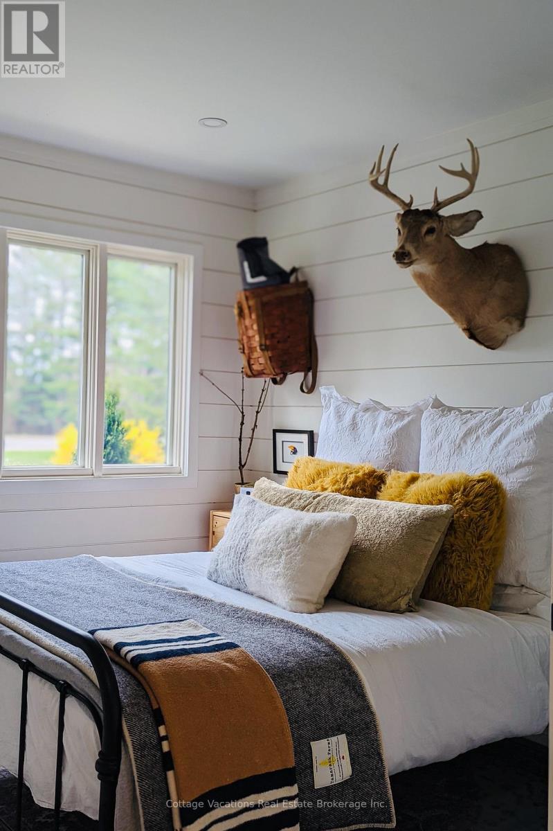 929 Muskoka 3 Road N, Huntsville, Ontario  P1H 1E2 - Photo 14 - X12532336