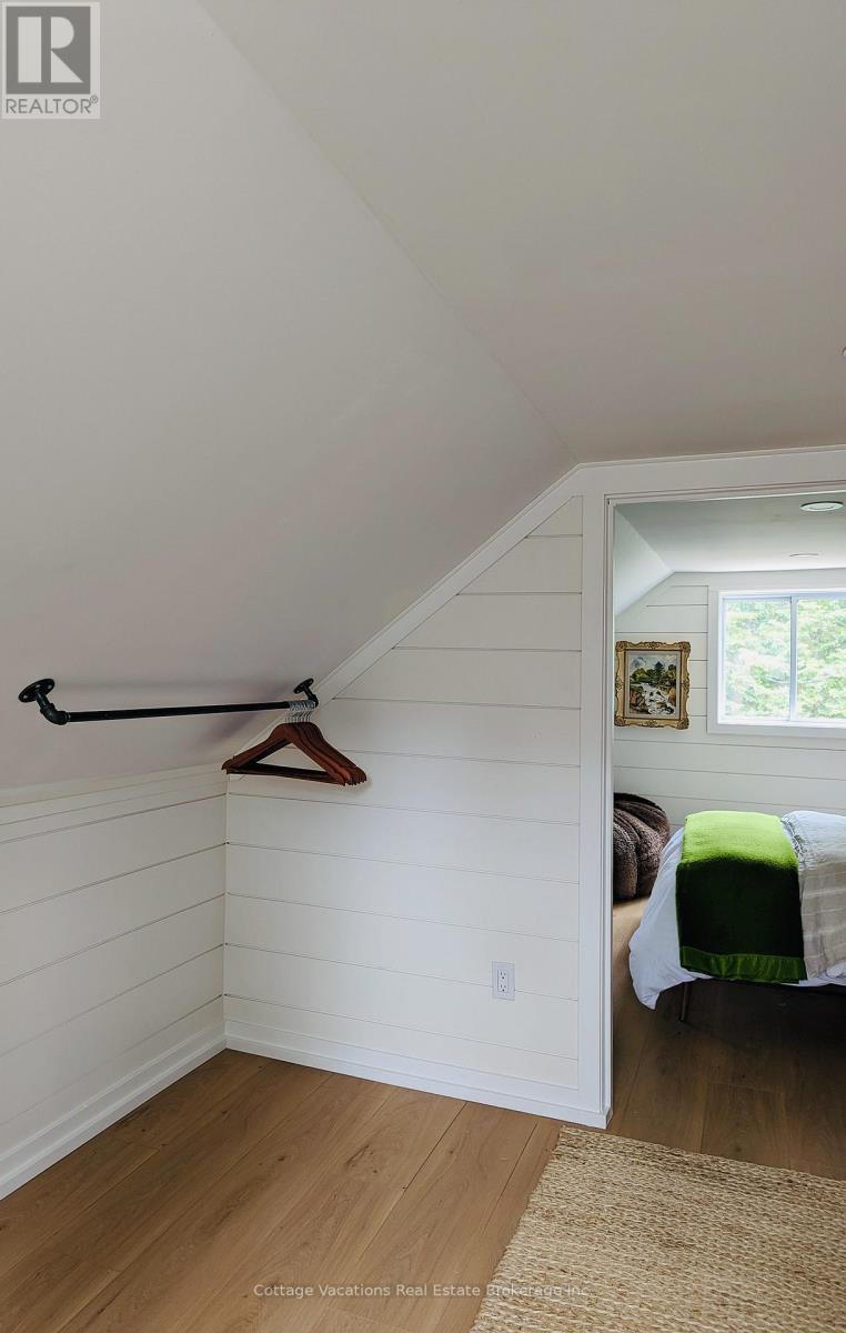 929 Muskoka 3 Road N, Huntsville, Ontario  P1H 1E2 - Photo 4 - X12532336