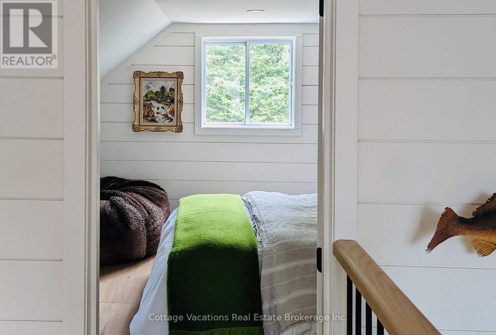 929 Muskoka 3 Road N, Huntsville, Ontario  P1H 1E2 - Photo 8 - X12532336