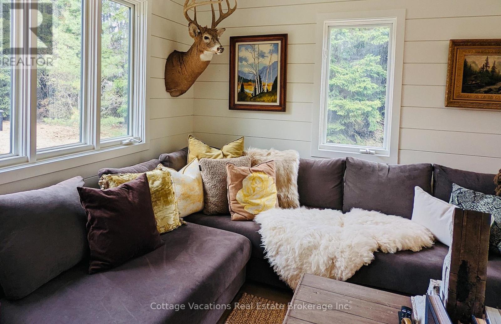 929 Muskoka 3 Road N, Huntsville, Ontario  P1H 1E2 - Photo 9 - X12532336