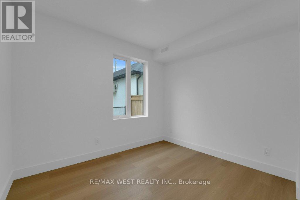 B - 661 Winona Drive, Toronto (Oakwood Village), Ontario  M6C 3V6 - Photo 13 - C12470391