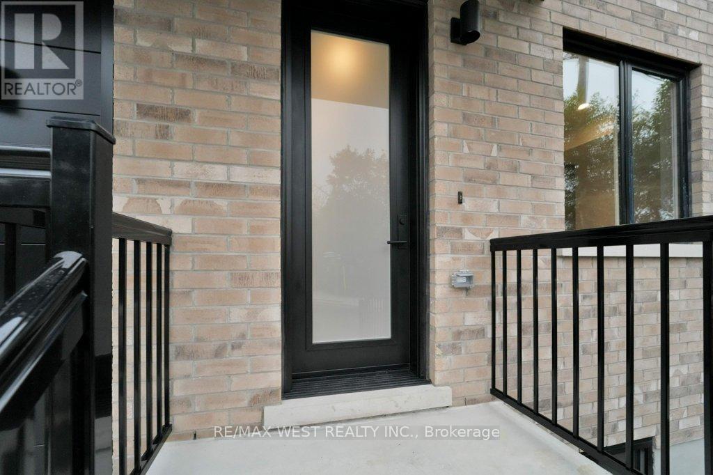 B - 661 Winona Drive, Toronto (Oakwood Village), Ontario  M6C 3V6 - Photo 3 - C12470391