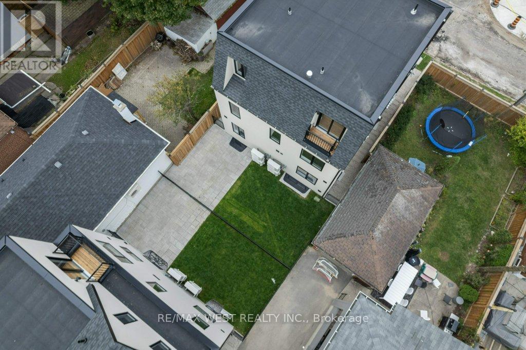 B - 661 Winona Drive, Toronto (Oakwood Village), Ontario  M6C 3V6 - Photo 28 - C12470391