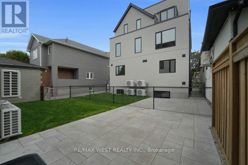 A - 661 Winona Drive, Toronto (Oakwood Village), Ontario  M6C 3V6 - Photo 33 - C12470393