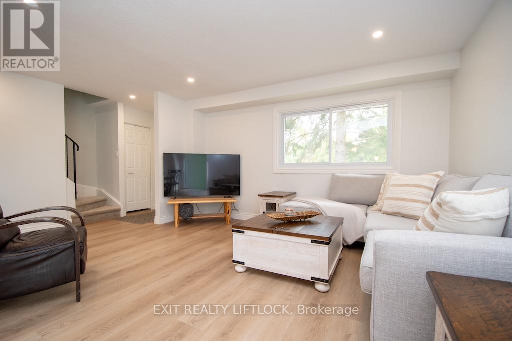 12 - 740 Chamberlain Street, Peterborough, Ontario K9J 4M3 - Photo 10 - X12532252