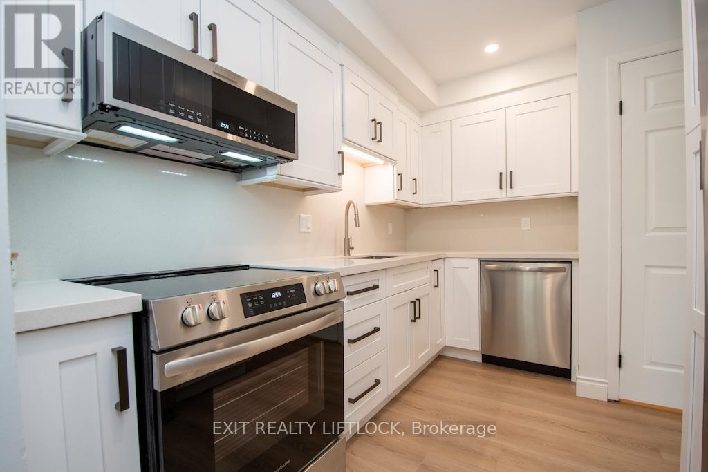 12 - 740 Chamberlain Street, Peterborough, Ontario K9J 4M3 - Photo 13 - X12532252