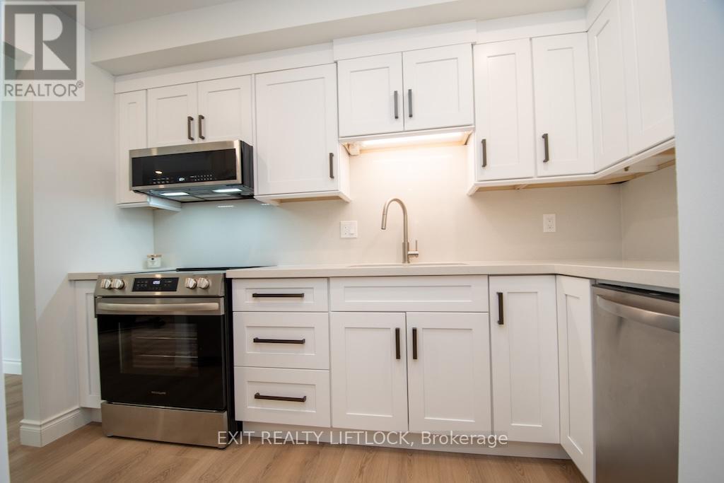 12 - 740 Chamberlain Street, Peterborough, Ontario K9J 4M3 - Photo 15 - X12532252