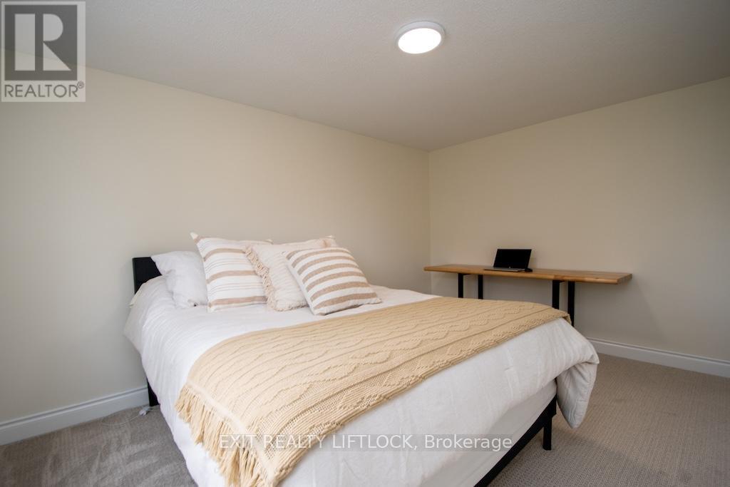 12 - 740 Chamberlain Street, Peterborough, Ontario K9J 4M3 - Photo 18 - X12532252
