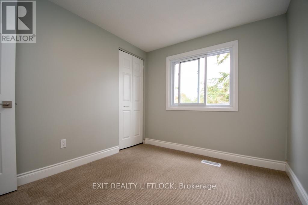 12 - 740 Chamberlain Street, Peterborough, Ontario K9J 4M3 - Photo 21 - X12532252