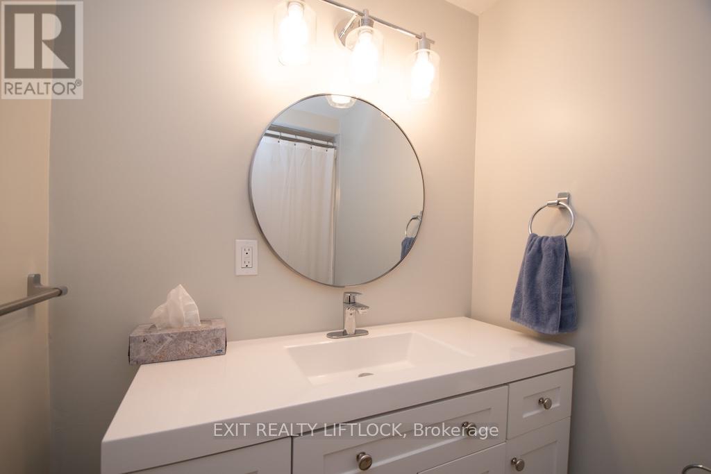 12 - 740 Chamberlain Street, Peterborough, Ontario K9J 4M3 - Photo 24 - X12532252