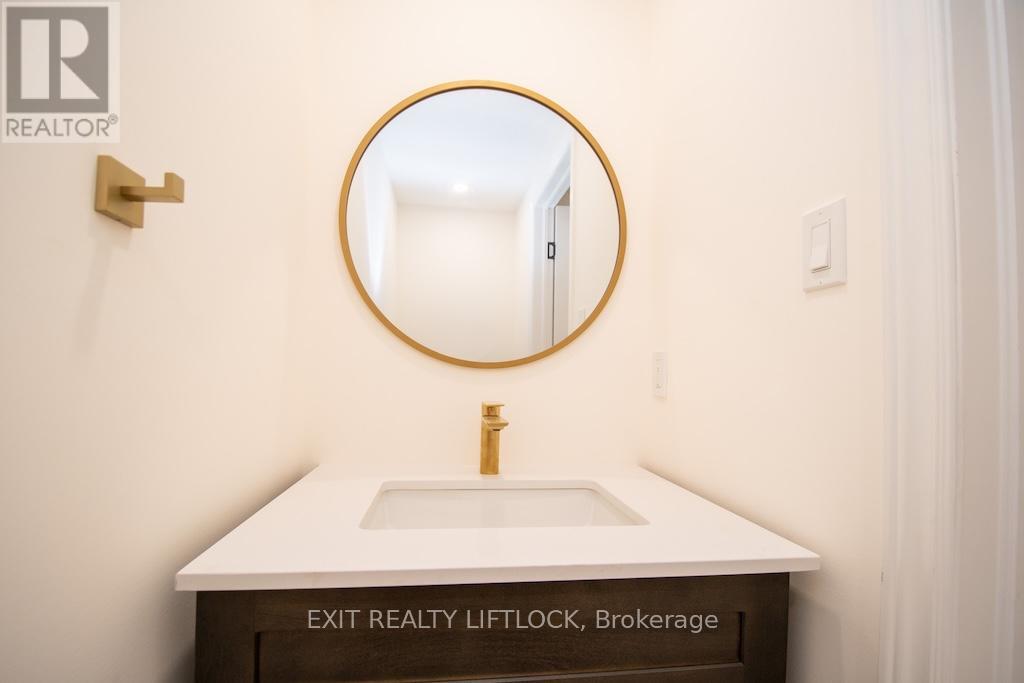 12 - 740 Chamberlain Street, Peterborough, Ontario K9J 4M3 - Photo 30 - X12532252