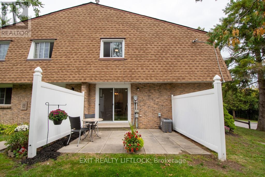 12 - 740 Chamberlain Street, Peterborough, Ontario K9J 4M3 - Photo 33 - X12532252