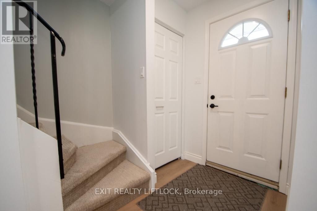 12 - 740 Chamberlain Street, Peterborough, Ontario K9J 4M3 - Photo 5 - X12532252