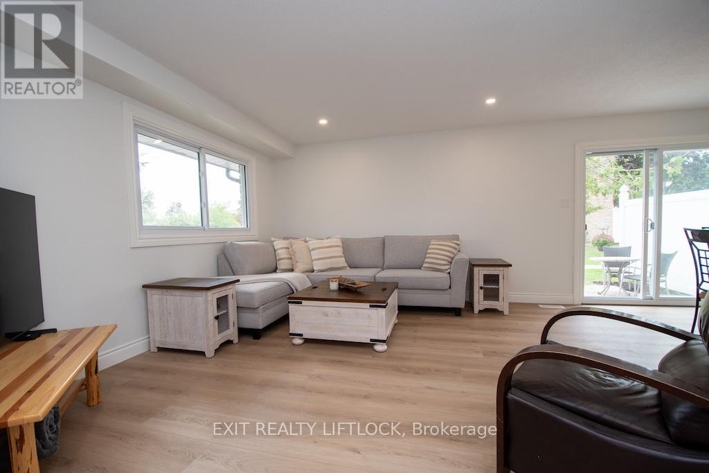 12 - 740 Chamberlain Street, Peterborough, Ontario K9J 4M3 - Photo 8 - X12532252