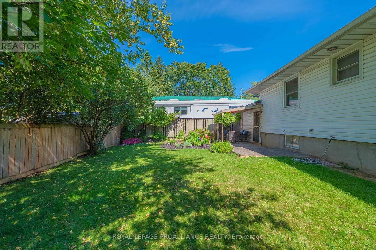 427 Victoria Street, Cobourg, Ontario  K9A 3H1 - Photo 15 - X12532284