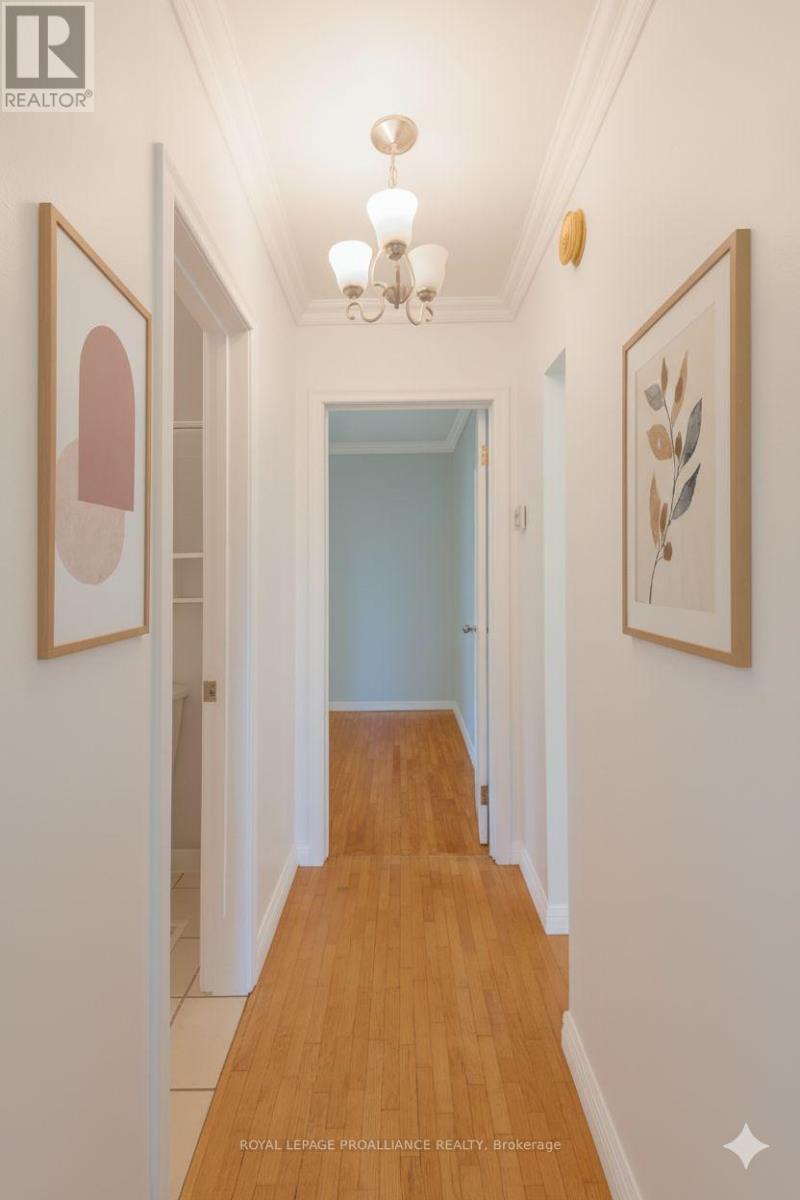 427 Victoria Street, Cobourg, Ontario  K9A 3H1 - Photo 5 - X12532284