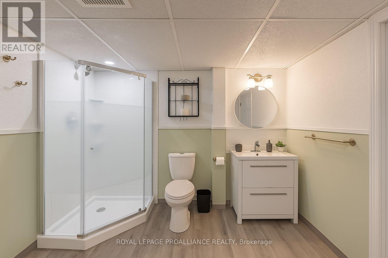 427 Victoria Street, Cobourg, Ontario  K9A 3H1 - Photo 9 - X12532284