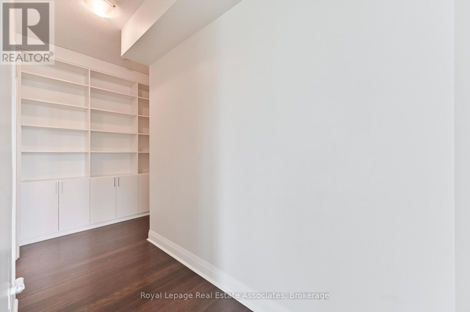 1308 - 1 Hurontario Street, Mississauga, Ontario  L5G 3G8 - Photo 13 - W12531980