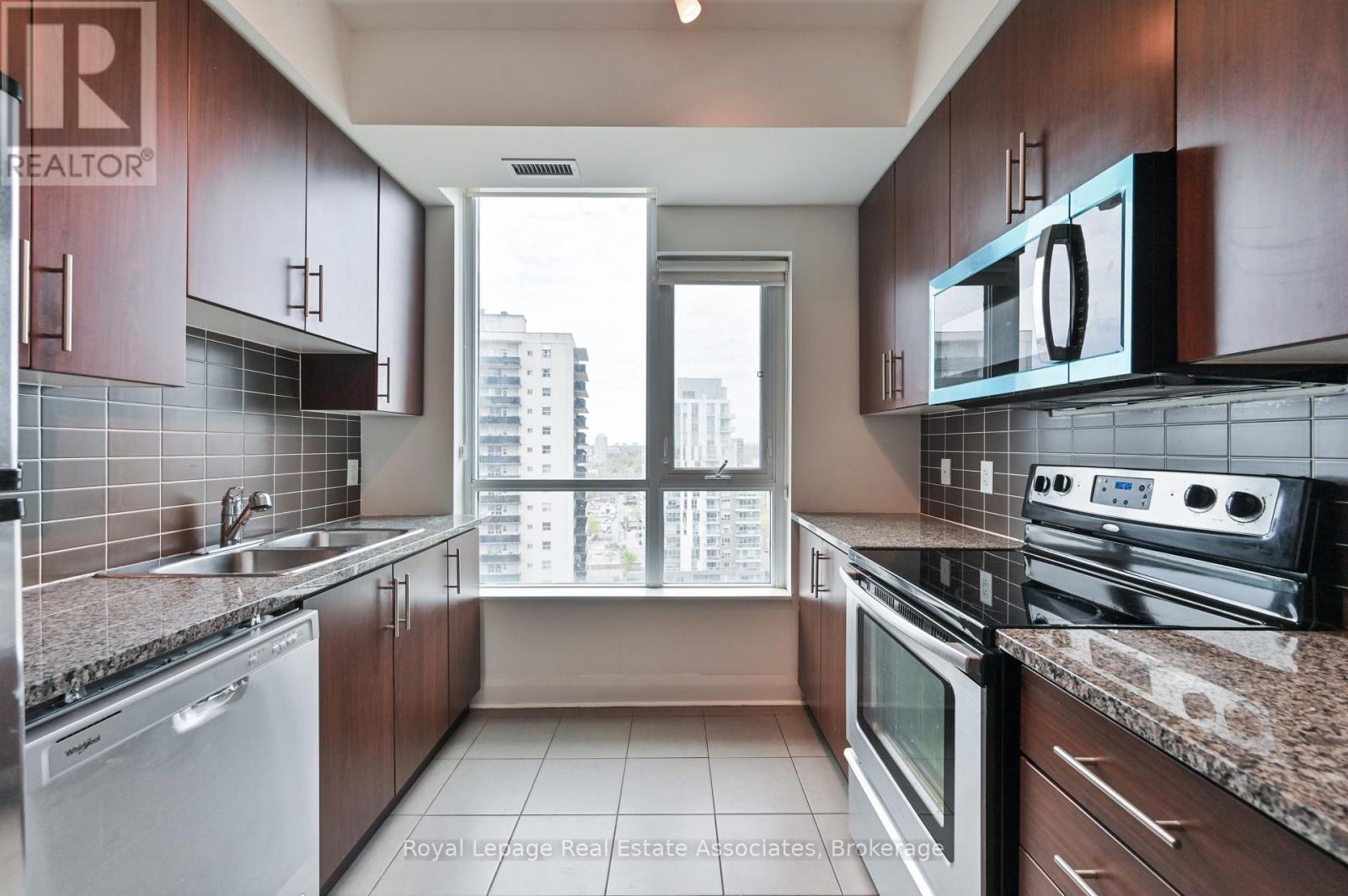 1308 - 1 Hurontario Street, Mississauga, Ontario  L5G 3G8 - Photo 17 - W12531980