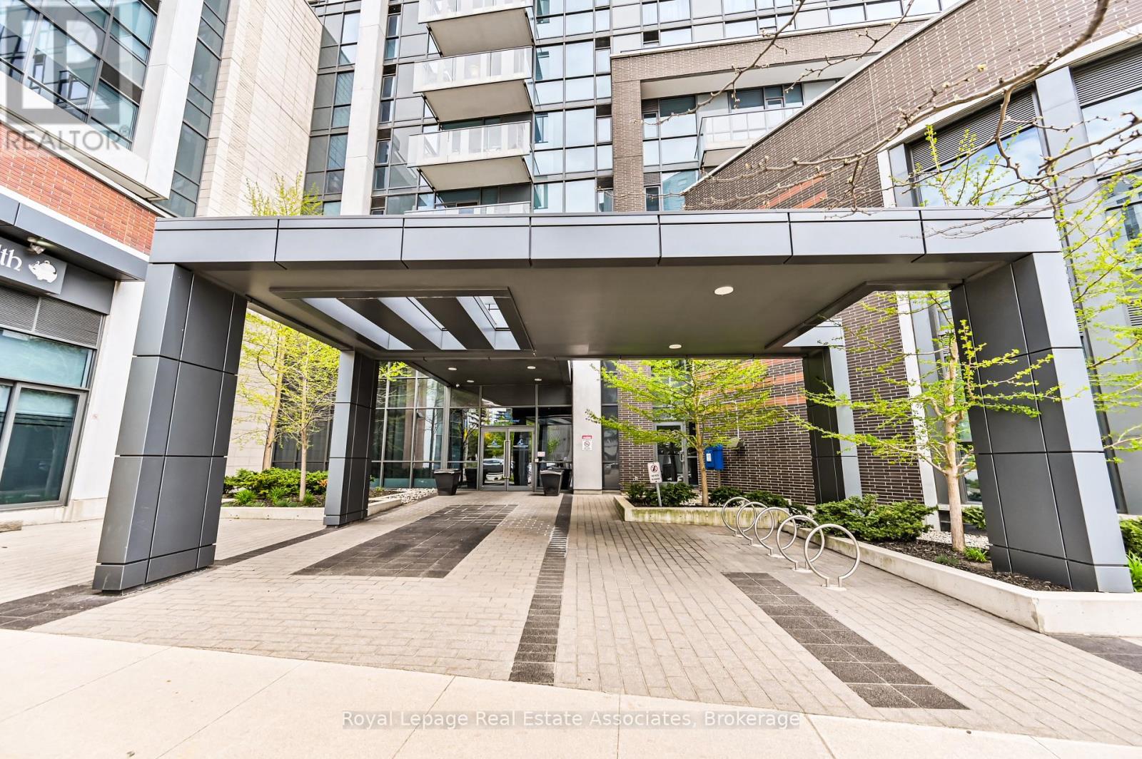 1308 - 1 Hurontario Street, Mississauga, Ontario  L5G 3G8 - Photo 3 - W12531980