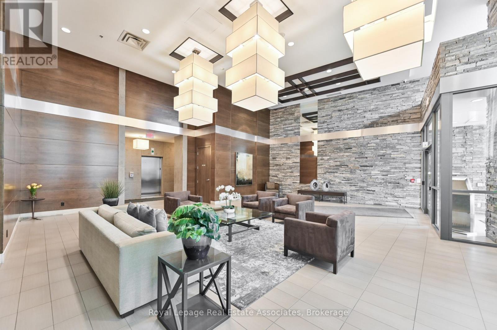 1308 - 1 Hurontario Street, Mississauga, Ontario  L5G 3G8 - Photo 6 - W12531980