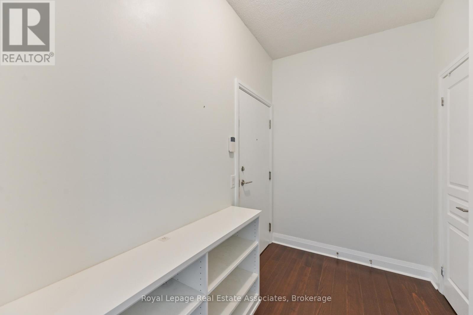 1308 - 1 Hurontario Street, Mississauga, Ontario  L5G 3G8 - Photo 9 - W12531980