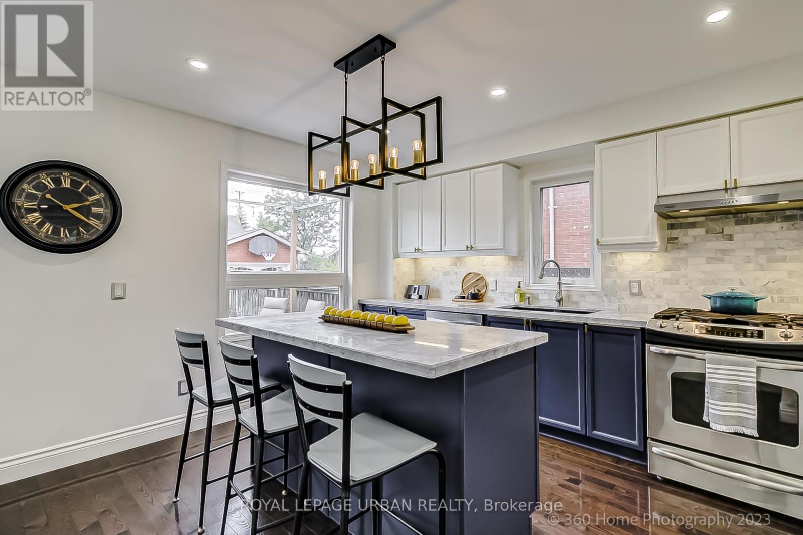 165 Westfield Trail, Oakville, Ontario  L6H 6H7 - Photo 10 - W12531990