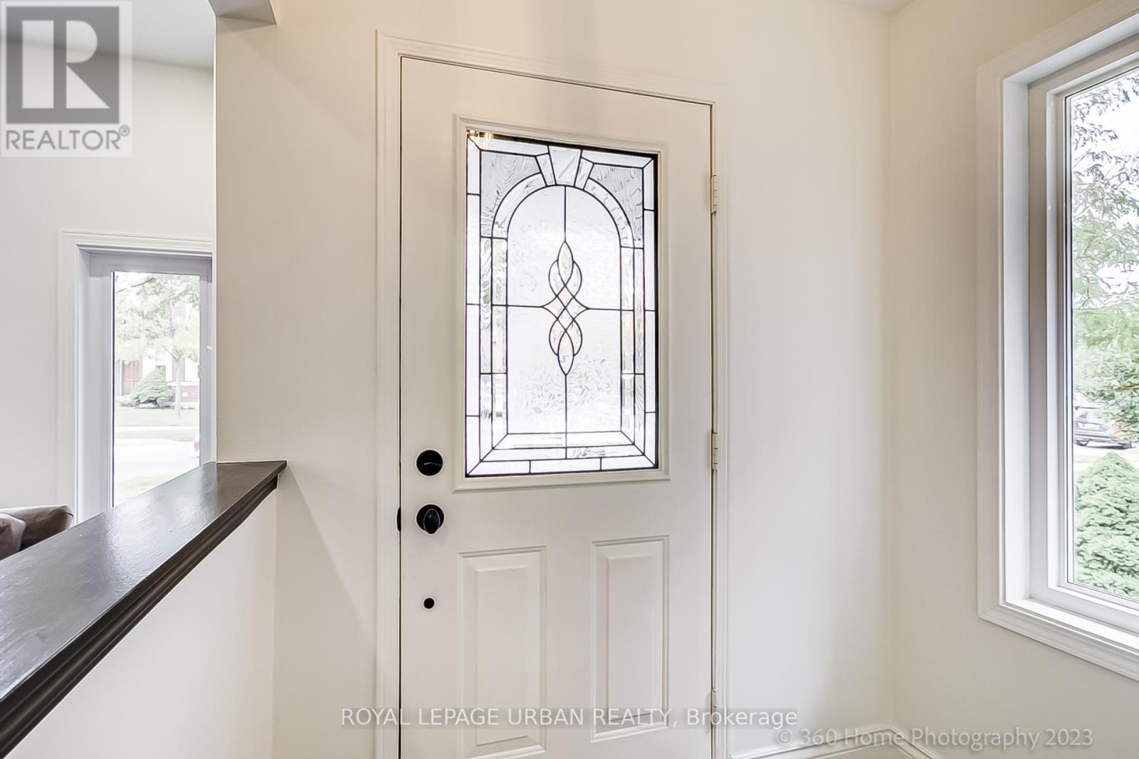 165 Westfield Trail, Oakville, Ontario  L6H 6H7 - Photo 7 - W12531990