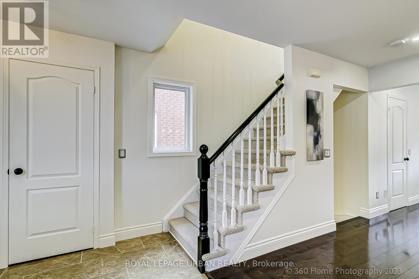 165 Westfield Trail, Oakville, Ontario  L6H 6H7 - Photo 9 - W12531990