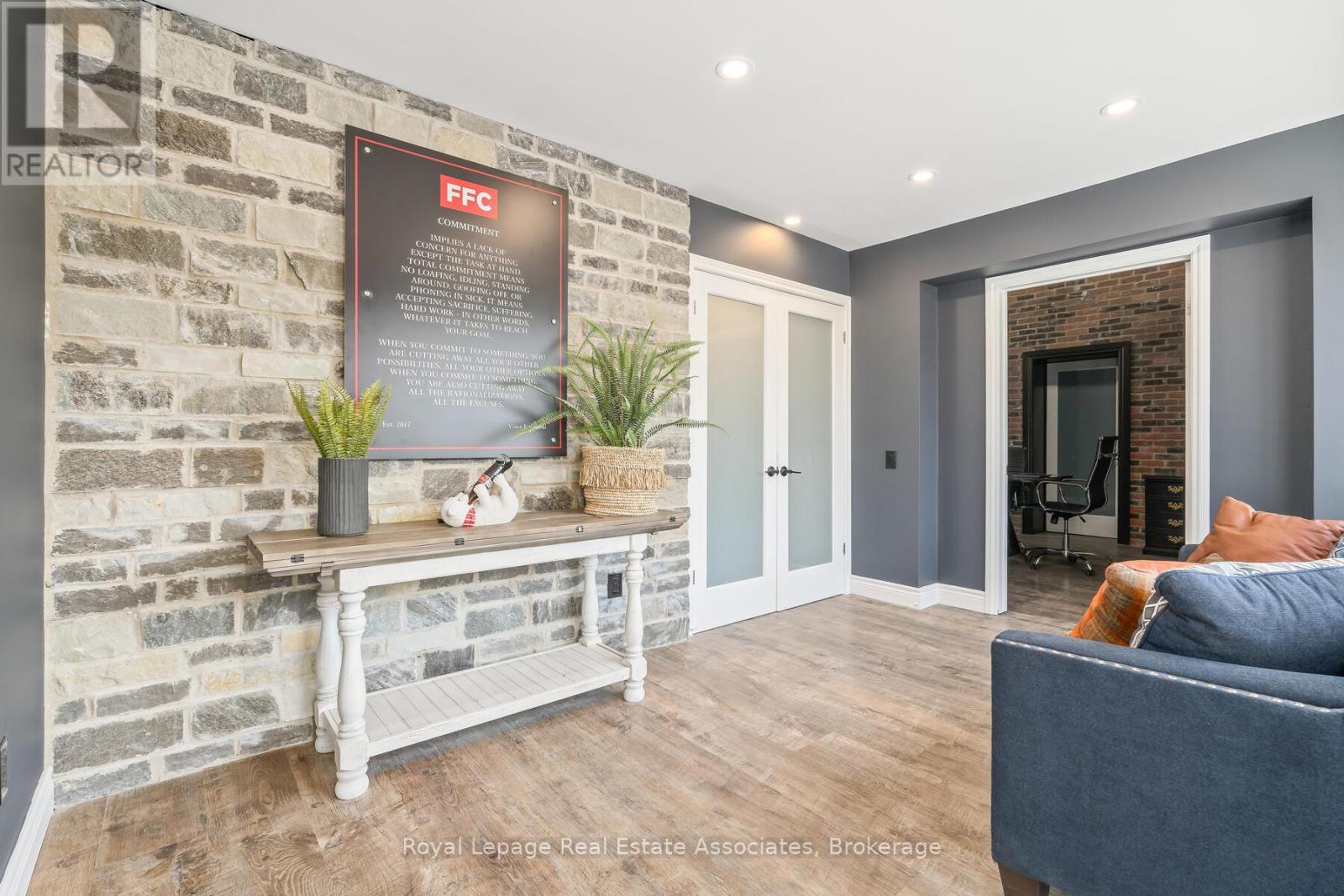 9 - 150 Armstrong Avenue, Halton Hills, Ontario  L7G 5G8 - Photo 7 - W12532006