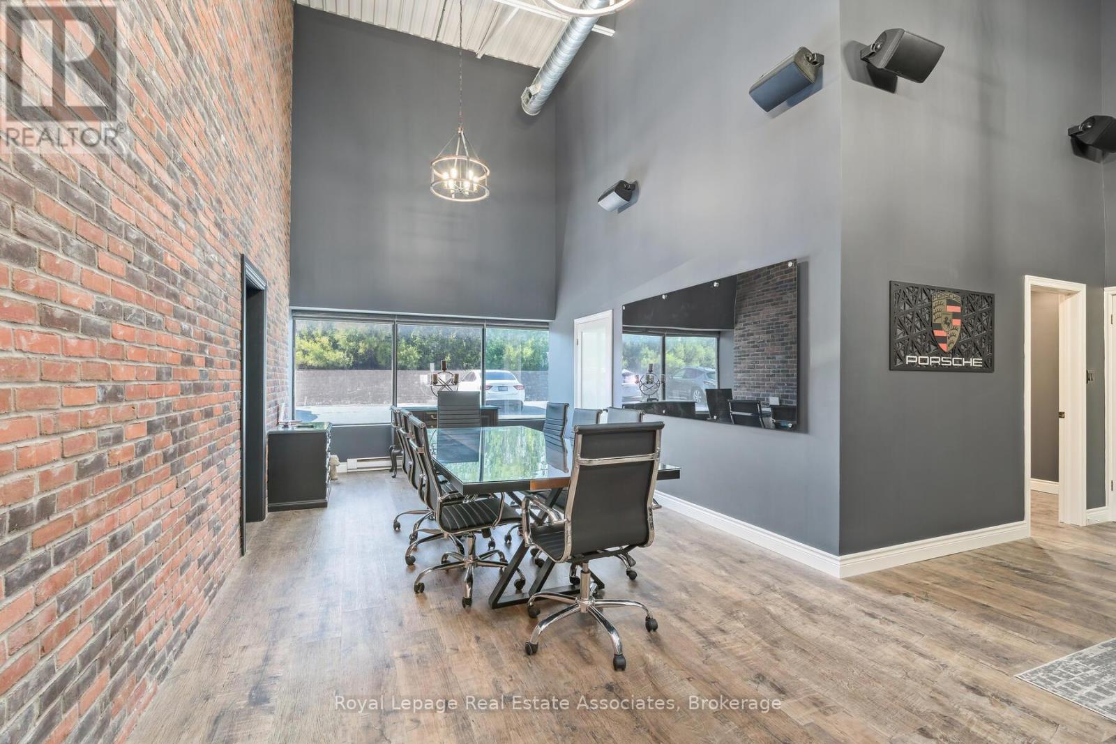 9 - 150 Armstrong Avenue, Halton Hills, Ontario  L7G 5G8 - Photo 8 - W12532006