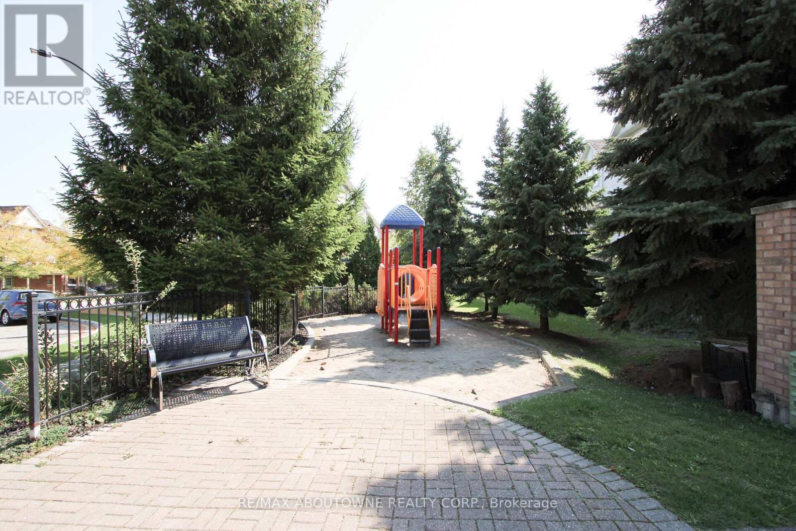 327 - 3030 Breakwater Court, Mississauga, Ontario  L5B 4N9 - Photo 28 - W12532032