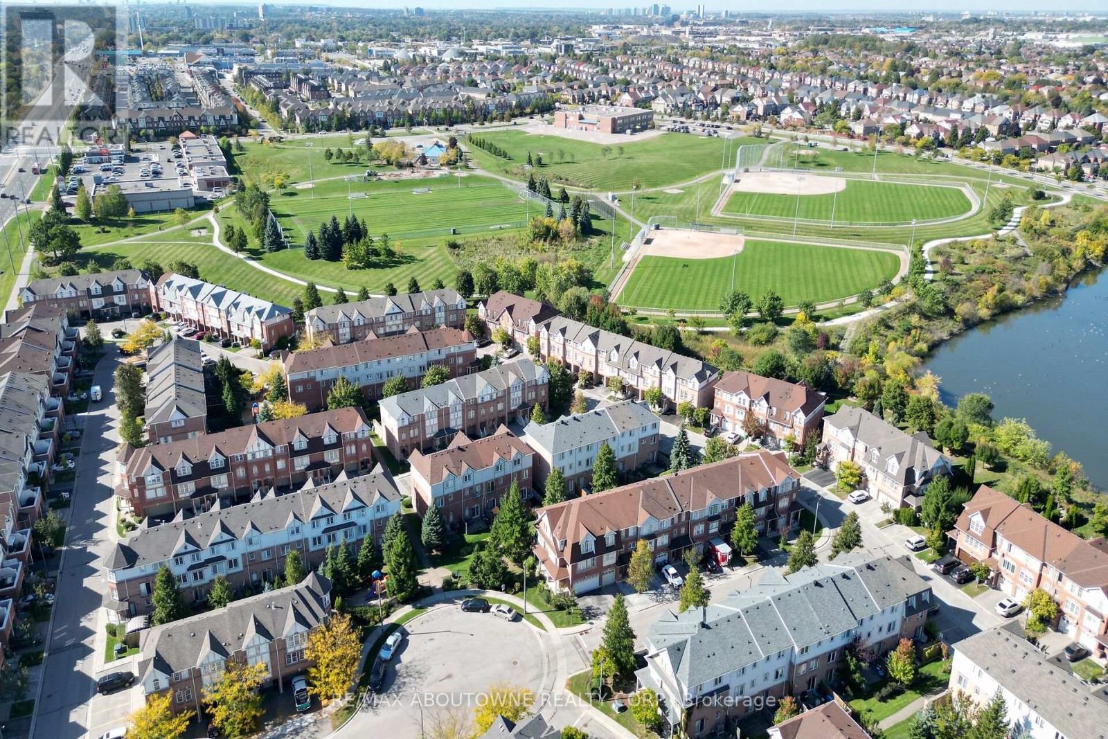 327 - 3030 Breakwater Court, Mississauga, Ontario  L5B 4N9 - Photo 37 - W12532032