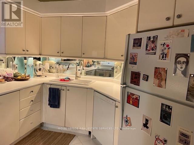 1211 - 2285 Lake Shore Boulevard W, Toronto, Ontario  M8V 3X9 - Photo 6 - W12532044