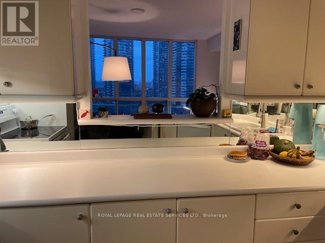 1211 - 2285 Lake Shore Boulevard W, Toronto, Ontario  M8V 3X9 - Photo 7 - W12532044