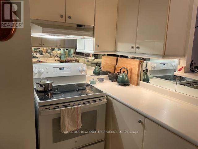 1211 - 2285 Lake Shore Boulevard W, Toronto, Ontario  M8V 3X9 - Photo 8 - W12532044