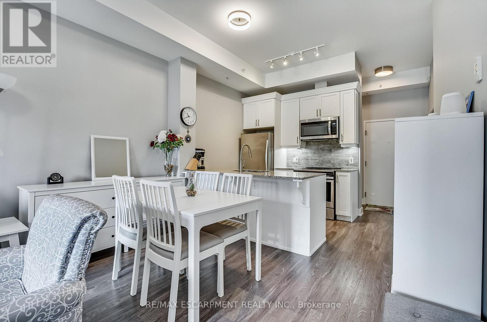 103 - 4040 Upper Middle Road, Burlington, Ontario  L7M 0H2 - Photo 5 - W12532054