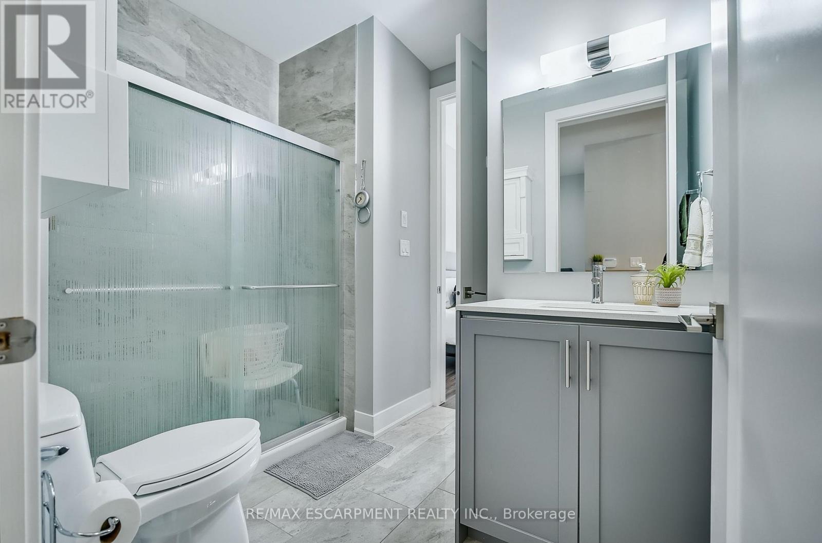 103 - 4040 Upper Middle Road, Burlington, Ontario  L7M 0H2 - Photo 9 - W12532054