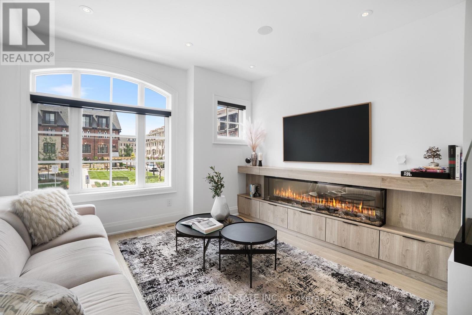 24 - 10 LUNAR CRESCENT, Mississauga, Ontario