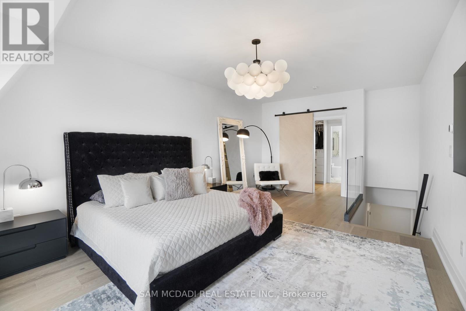 24 - 10 Lunar Crescent, Mississauga, Ontario  L5M 2P6 - Photo 20 - W12532060