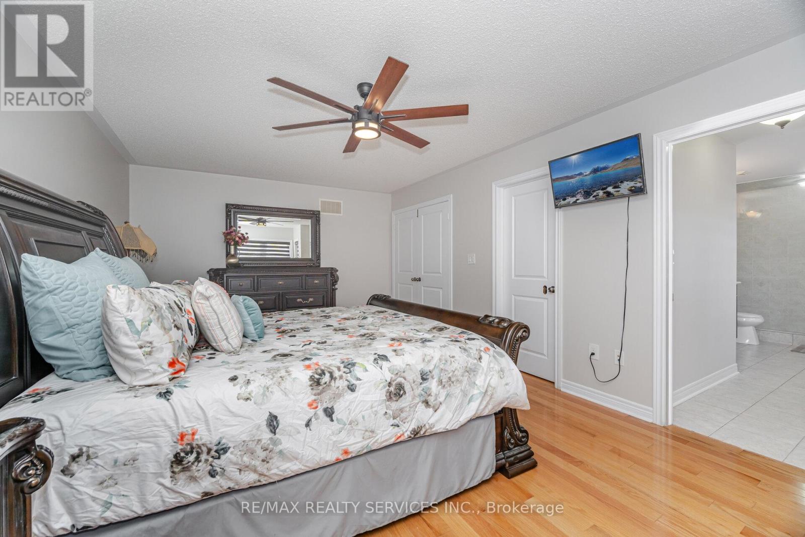 232 Sussexvale Drive, Brampton, Ontario  L6R 3S3 - Photo 31 - W12532084