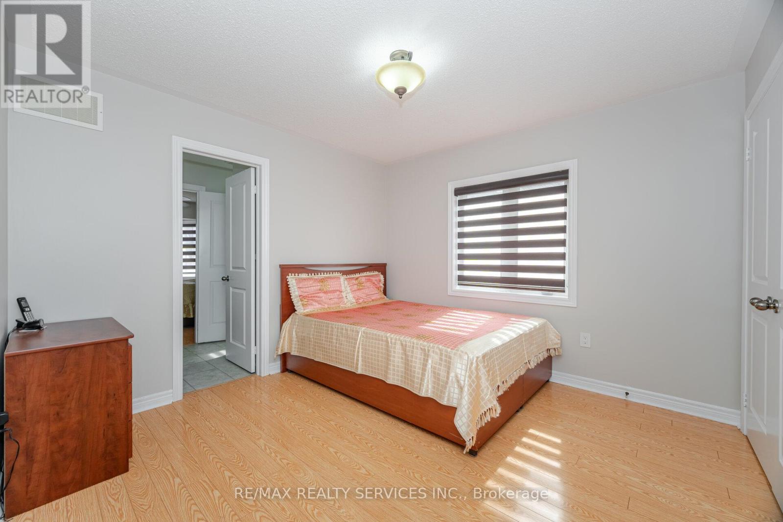 232 Sussexvale Drive, Brampton, Ontario  L6R 3S3 - Photo 39 - W12532084