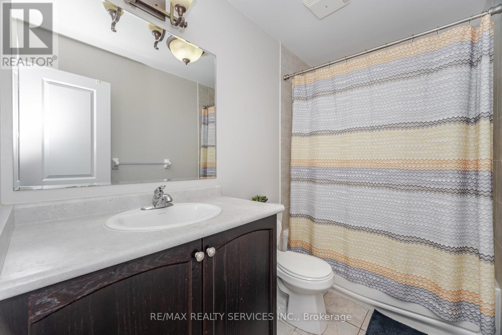 232 Sussexvale Drive, Brampton, Ontario  L6R 3S3 - Photo 43 - W12532084