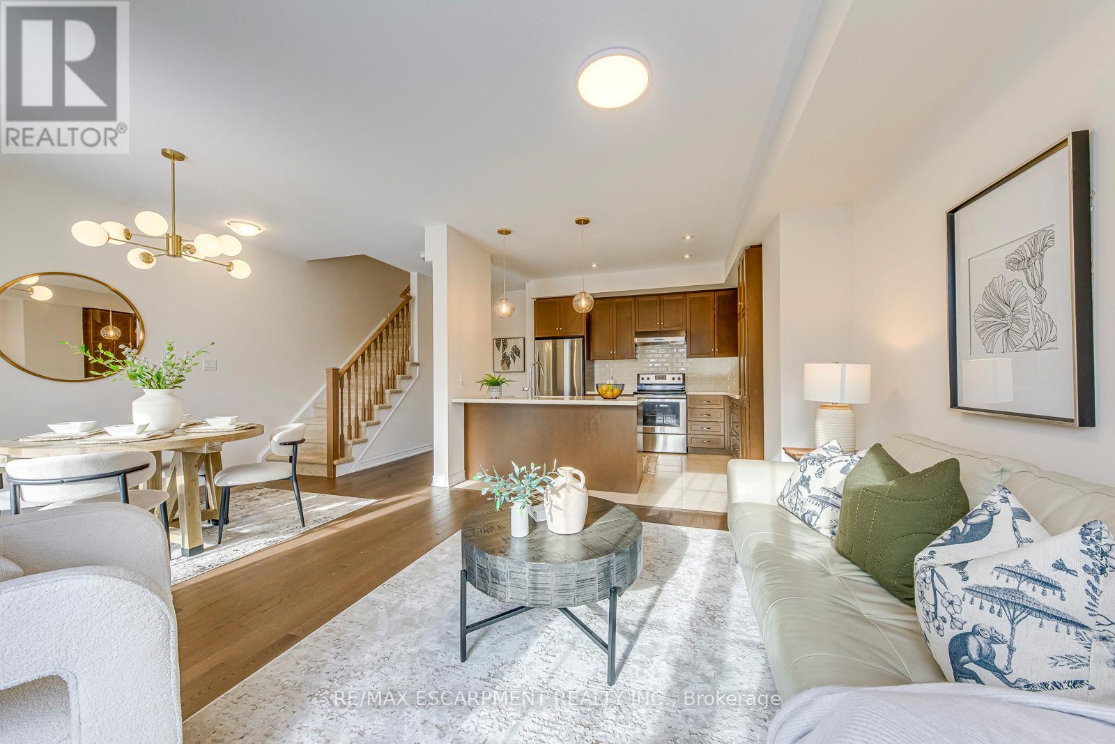 383 Grantham Common, Oakville, Ontario  L6H 0P8 - Photo 11 - W12532104